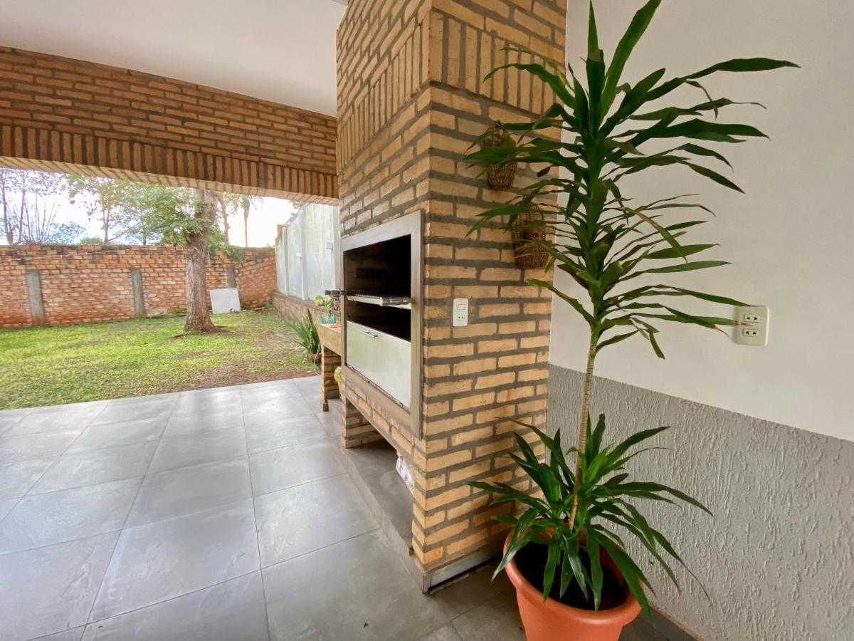 Moderna Y Unica Casa Independiente Con Jardin Y Estacionamiento Ciudad del Este Bagian luar foto