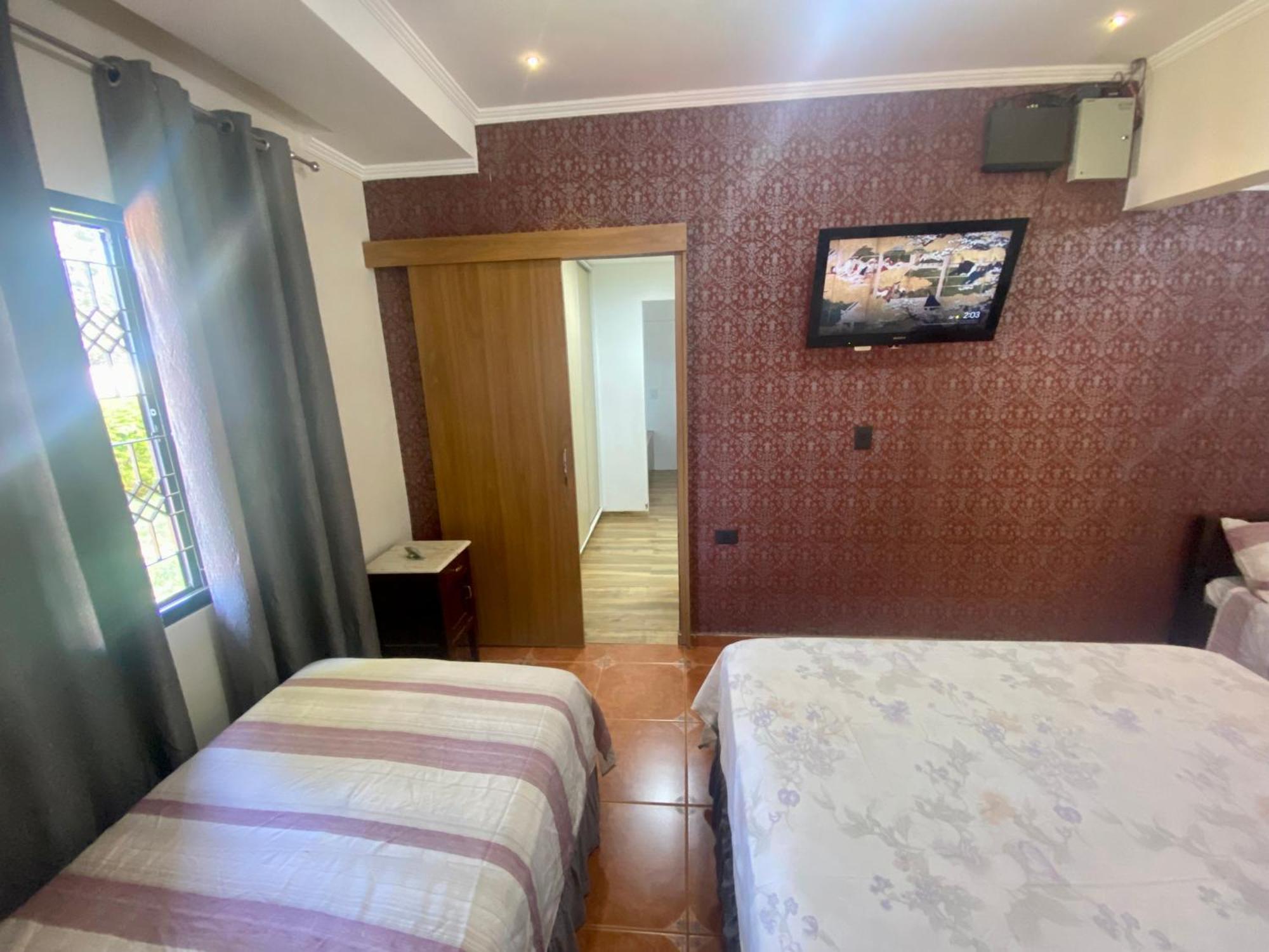 Moderna Y Unica Casa Independiente Con Jardin Y Estacionamiento Ciudad del Este Bagian luar foto
